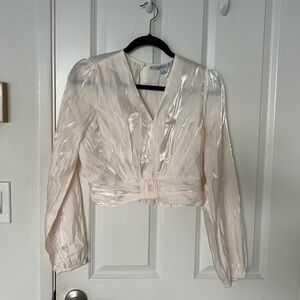 NWT Off-White Long Sleeve Cropped V-Neck Blouse - M